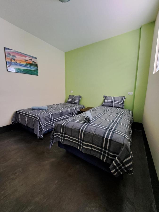 Hostal Mochilas غرناطة المظهر الخارجي الصورة