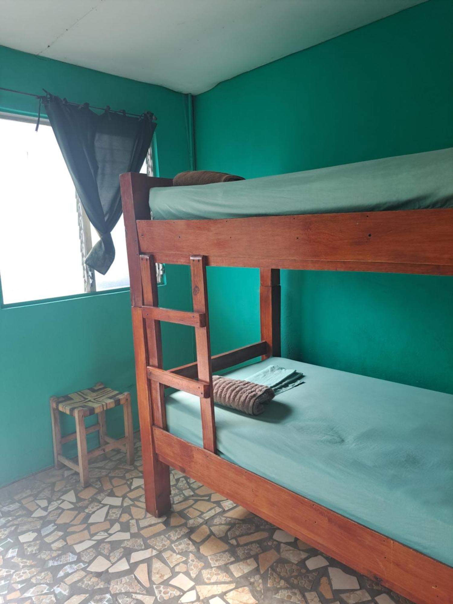 Hostal Mochilas غرناطة الغرفة الصورة