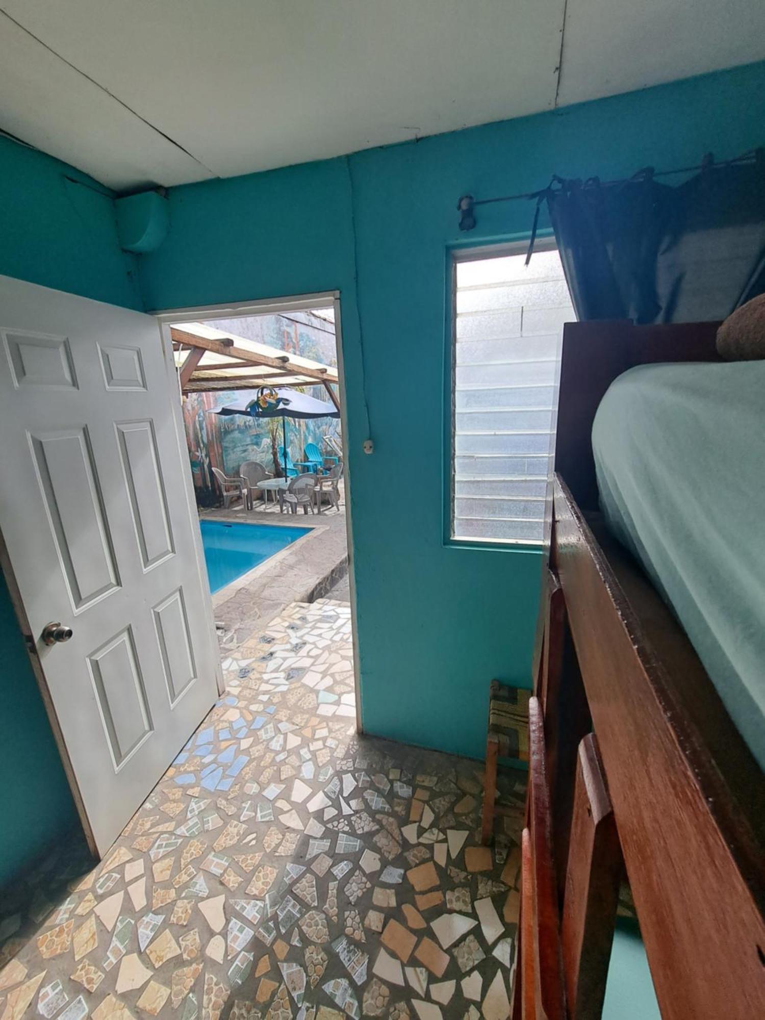 Hostal Mochilas غرناطة الغرفة الصورة